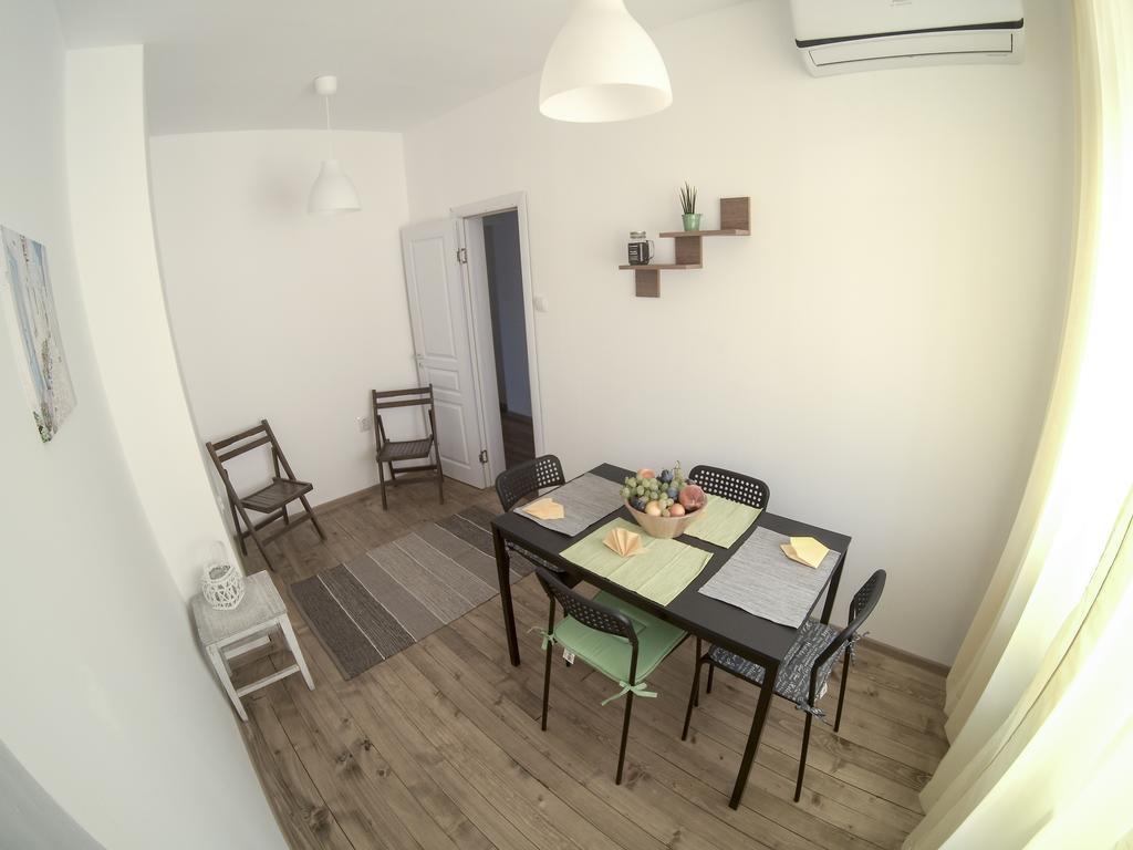 Graf Ignatiev - 3Br Apart Sofia Buitenkant foto