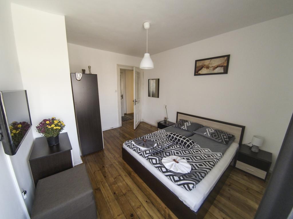 Graf Ignatiev - 3Br Apart Sofia Buitenkant foto