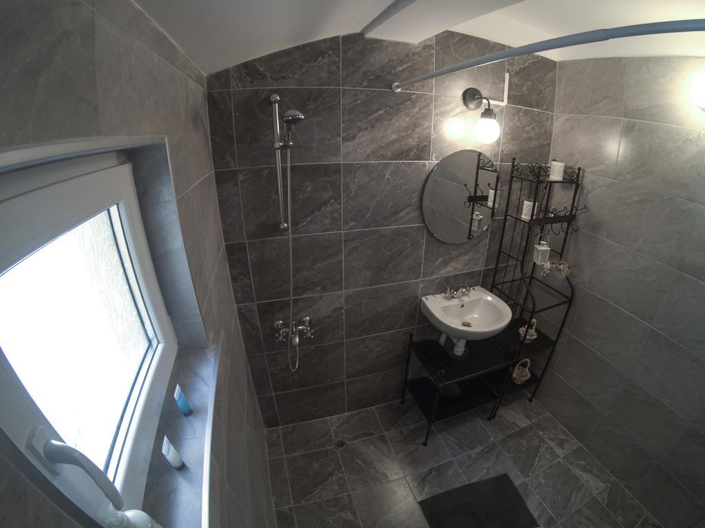 Graf Ignatiev - 3Br Apart Sofia Buitenkant foto